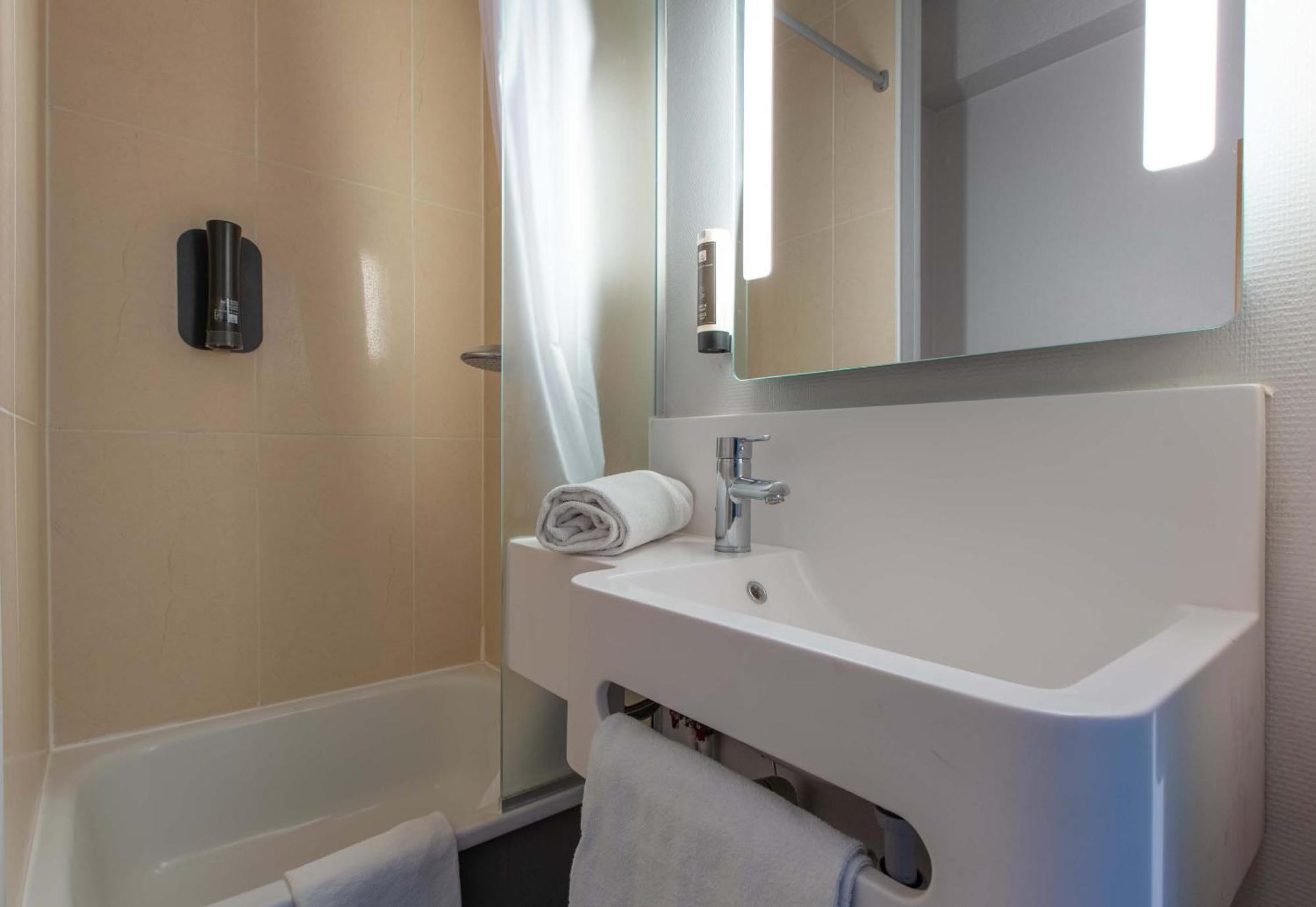 B&B Hotel Blois Sud Vineuil Exterior foto